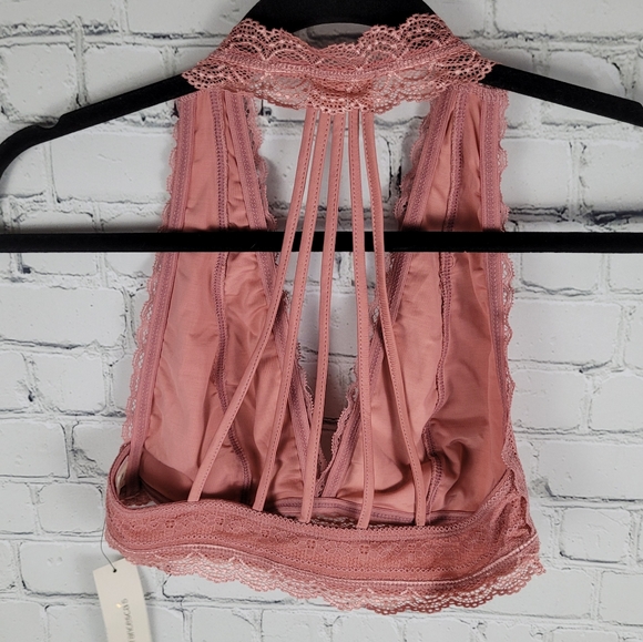FRANCESCA'S | strappy lace halter bralette - Picture 2 of 7